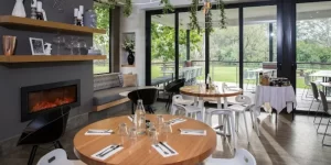river deck cafe At Albury